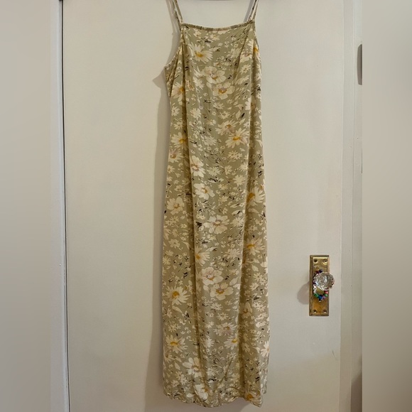 midi dress - Picture 2 of 6